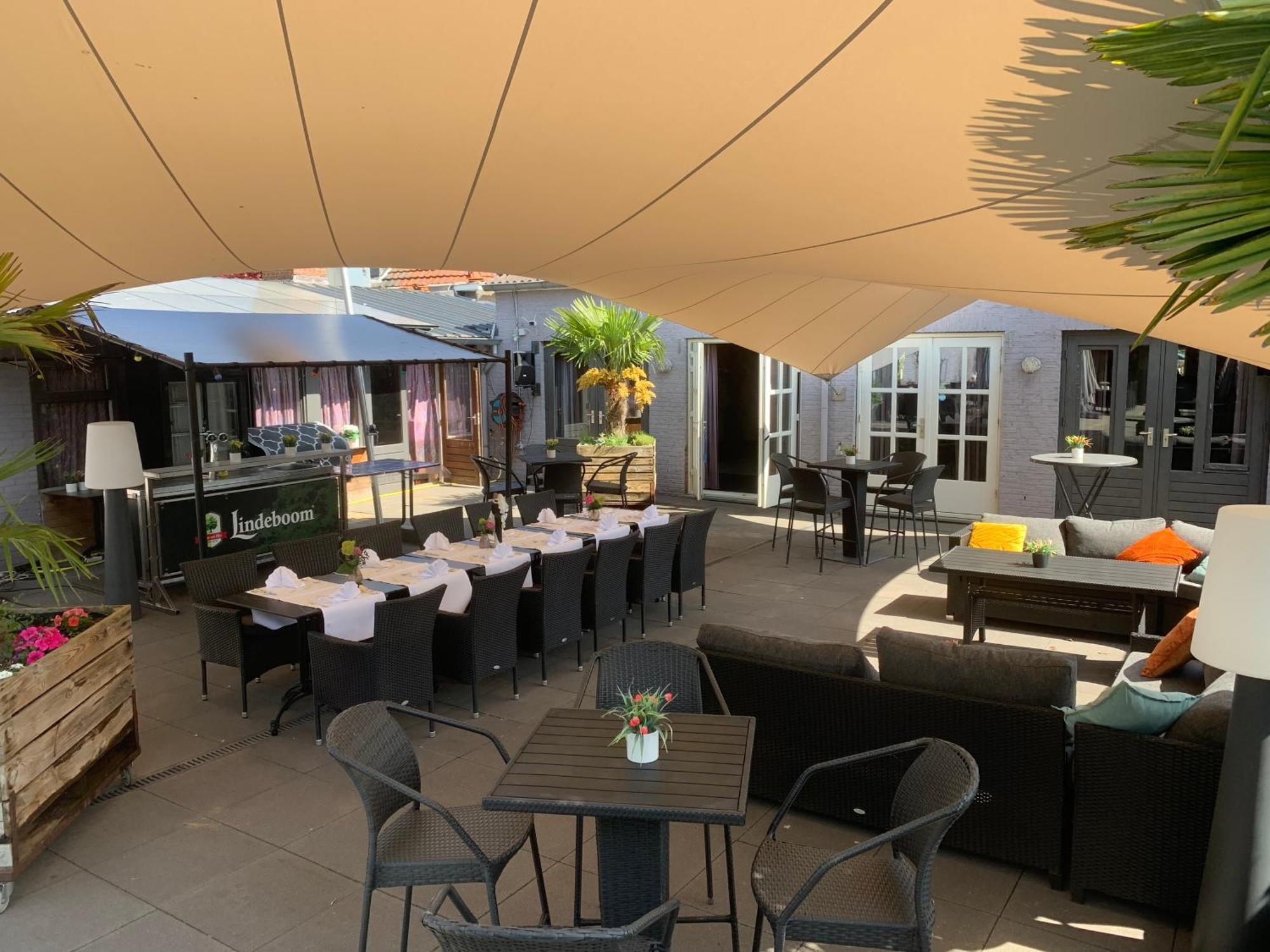 Hotel Restaurant Cafe Houben Nunhem Buitenkant foto